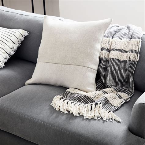 Jan 12, 2019 · West Elm Collection 1 (UPDATED) COLLECTION INCLUDES: Duvet Set Matching Duvet Bed Pillow Set Wainscoting Wall Paint Curtains Throw Pillows Part 1 (100 swatches) Throw Pillows Part 2 (120 swatches) Throw Blanket Ottoman Square Pouf Round Pouf Twin Coverlet Coverlet Suede Sectional Wing-back Chair Floral Vase Large Painting Medium Painting Square Painting Table Frame Art Doormats Rugs Plant Vase ... . West elm throw pillows