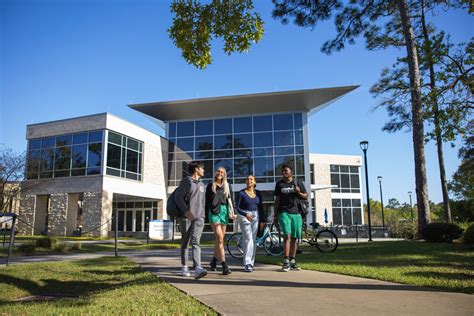 West florida university. University of West Florida has a total undergraduate enrollment of 9,305 (fall 2022), with a gender distribution of 41% male students and 59% female students. At this school, 11% of the students ... 