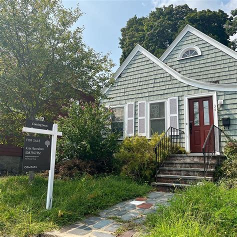West roxbury real estate. See photos and price history of this 3 bed, 2 bath, 1,545 Sq. Ft. recently sold home located at 4 Bangor Rd, West Roxbury, MA 02132 that was sold on 08/08/2023 for $888000. 