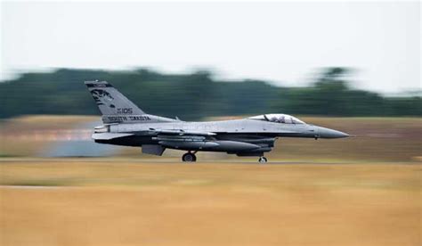 West scrambles to hash out details of Ukraine F-16 training