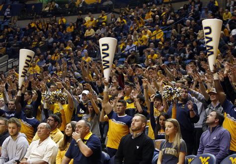 West virginia basketball recruiting. Looking at 2023 West Virginia basketball recruiting. Exploring the options for the West Virginia Mountaineers basketball program. West Virginia is already well under way when it comes to filling out the 2023 class. The Mountaineers have already secured commitments from Arizona point guard Kerr Kriisa, Syracuse center Jesse … 