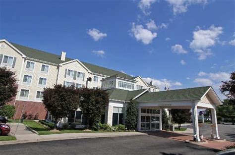 Westbury Hotels - Deals at the #1 Hotel in Westbury, NY - Priceline.com