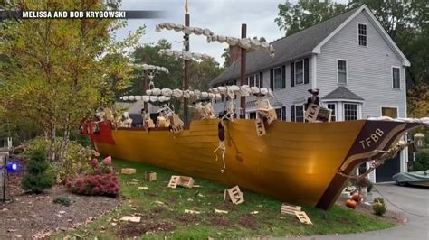 Westford woman raises money for the Jimmy Fund with elaborate Halloween display