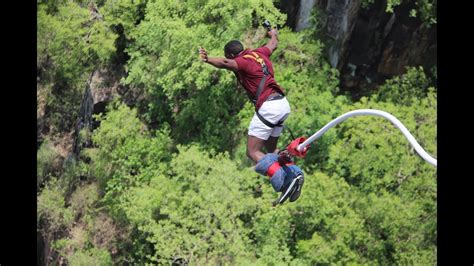 What is the failure rate of bungee jumping? .