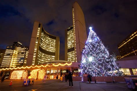 What’s open and closed in Toronto over Christmas holidays 2023