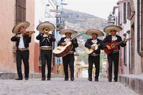 What Does Mariachi Mean In English?