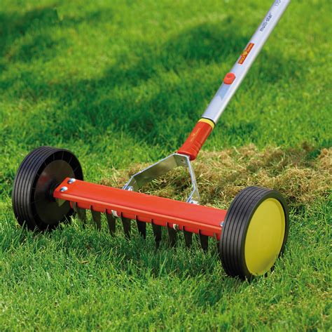 What Is A Scarifier And Raker? – GardeNew