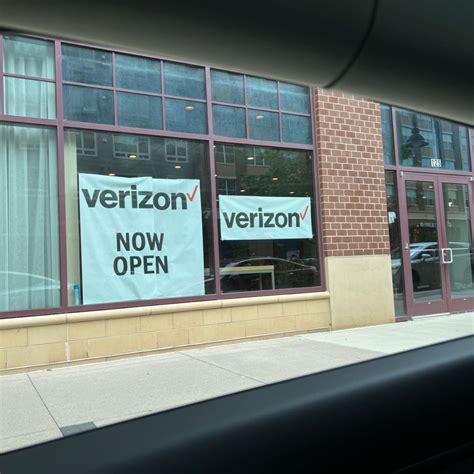 What Time Does Verizon Open In The Morning