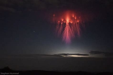 What are lightning sprites? How to photograph them