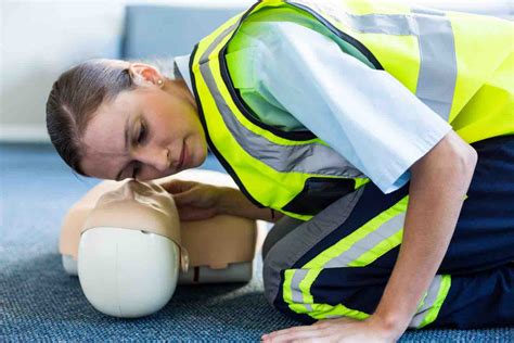 What are the Responsibilities of a First Aider in the Workplace?