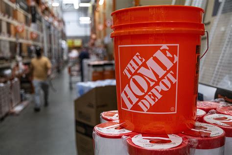 What are the home depot hours. Weak guidance for 2024. Home Depot's own forecasts don't really inspire confidence. In that earnings report, Home Depot guided for 1% annual growth in both … 