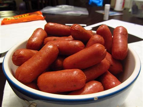 What are wieners made out of. A hot dog on the other hand is a type of sausage made out of ground meat. The ingredients are mixed with salt, milk or water, and bread crumbs. Fillers may also be added for texture. ... Whether you … 