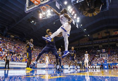 Kansas faces Mizzou in an NCAA men’s college basketball game o