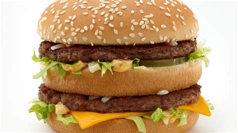 What comes on a big mac. Facebook. By Maria Scinto / Updated: Jan. 26, 2023 2:55 pm EST. The McDonald's iconic Big Mac is, as any kid who grew up in the '70s or '80s could recite (or sing) … 