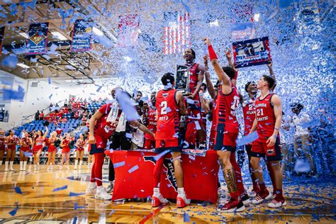 After starting in Division II in 1988, Florida Atlantic basketball jumped to Division I in 1993. It played in the Atlantic Sun Conference from 1993 to 2004, when it joined the Sun Belt Conference.. 