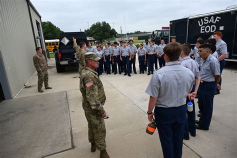 What do JROTC instructors teach