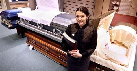 What do you need to study to become a funeral director.  Your source for ...