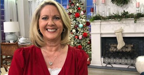 What happened to mary beth roe on qvc. QVC hosts Dan Hughes and Carolyn Gracie announced this week they will depart the shopping network a day after parent company Qurate announced hundreds of layoffs. 