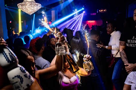 What is Bottle Service? Difference Between Bottle …