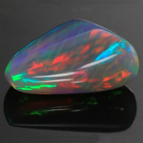 What is Ethiopian Welo Opal? - Moriartys Gem Art