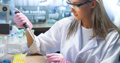 What is a Forensic Science Technician? - Criminal Justice Degree Hub