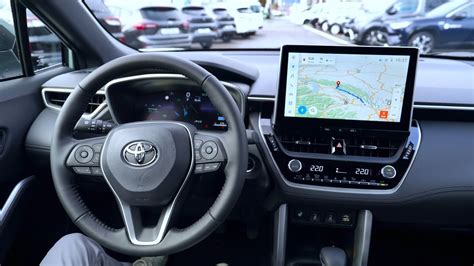 What is a hybrid navigation system