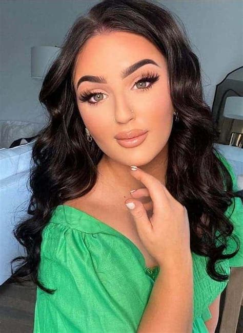 What is mikayla nogueira net worth. Mikayla Nogueira on the 2024 30 Under 30 - Social Media - When Mikayla Nogueira lost her job doing makeup at an Ulta store early in the pandemic, she turned 