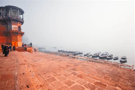 What is the Best Time to Visit Varanasi? - Meander Wander