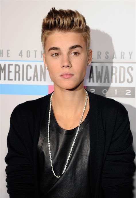 What is the age of justin bieber