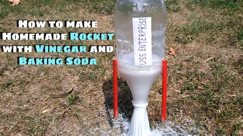 What is the best ratio of baking soda to vinegar for a rocket?