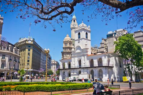 What is the capital of argentina in spanish. In 1816, the United Provinces of the Río de la Plata declared their independence from Spain. After Bolivia, Paraguay, and Uruguay left, the area that remained became Argentina. The country's population and culture were heavily shaped by … 