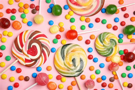 What is the most popular candy. It attempts to lay out the most popular candy in many of the world's nations (some of which appear on the Thrillist list of the best non-American candies). The map doesn't have every country, and ... 