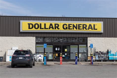 What is the policy on Dollar General working relatives at the same ...