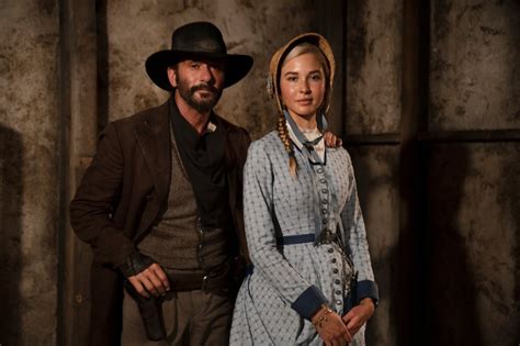 Faith Hill reveals her thoughts on starring in “1883” with husband Tim McGraw. She details “cowboy camp” and how she prepared for her role as Margaret Dutton.. 