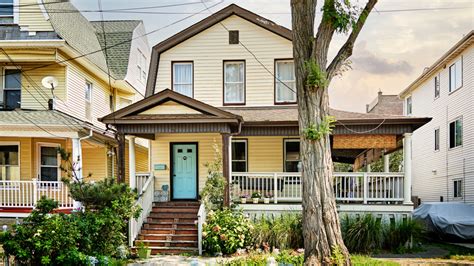 What makes a house look outdated