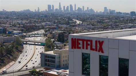 What makes the Netflix headquarters in Hollywood better?