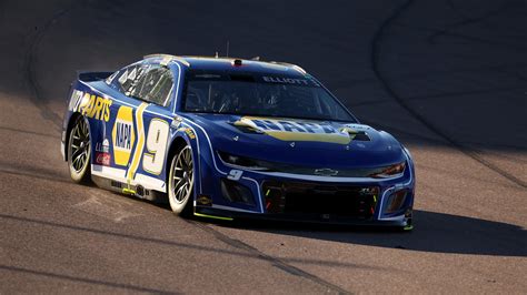 What paint scheme is Chase Elliott running 