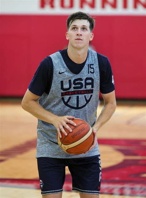 Austin Reaves is an American player who plays as a shooting guard for the Los Angeles Lakers. He was born and brought up in Arkansas, USA, and is an alumnus of Wichita State and Oklahoma who went .... 