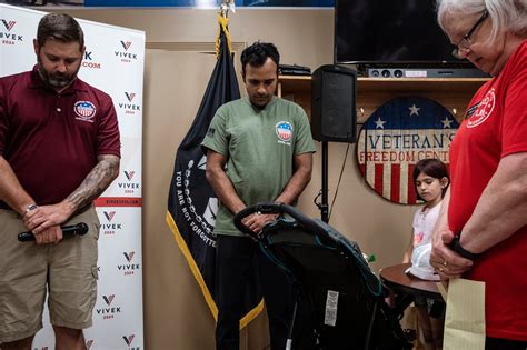 What religion is vivek ramesh swami