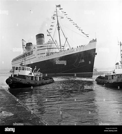 What ship replaced the qe2