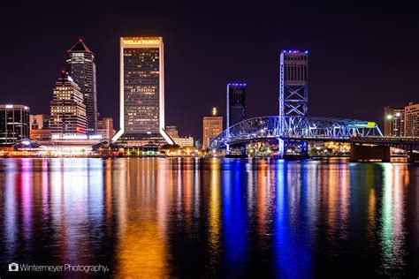 What time does it get dark in jacksonville florida. The last time it snowed in Jacksonville was on January 3, 2018. That year, a cold front swept across the southeastern and continental united states, bringing with it snow and ice. For many Jacksonville residents, it was a rare and exciting event. Unfortunately, the snow didn’t last long and melted quickly. 