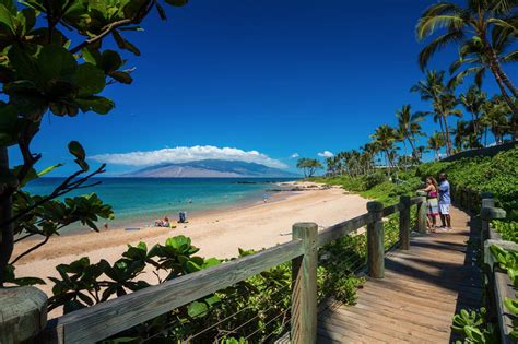 What time is it in maui. The check-in time at Wailea Beach Resort - Marriott, Maui is 4:00 pm and the check-out time is 12:00 pm. Does Wailea Beach Resort - Marriott, Maui allow pets? The pet policy at Wailea Beach Resort - Marriott, Maui is: 
