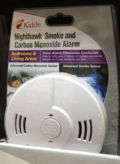 What to do if your carbon monoxide detector goes off. Low Battery. The battery likely needs replacing if you hear a low-level beeping noise from your carbon monoxide alarm. Many CO detectors will beep when the batteries are low. The sound of the beep varies, but it’s usually a brief chirp every minute or so. Make sure to replace the batteries soon! 