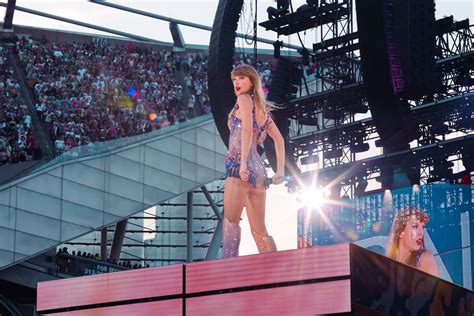 What to know about Taylor Swift's Soldier Field concerts