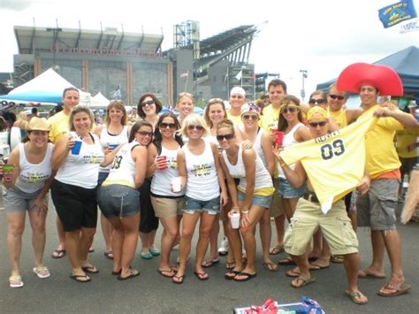Kenny Chesney Concert Fashion Trends. Get ready to rock the ultimate country concert …. 
