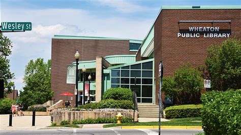 English: A view of the main entrance of Wheaton Public Library from the parking lot. Date, 8 May 2016. Source, Own work. Author, Justingaetz96. Licensing.