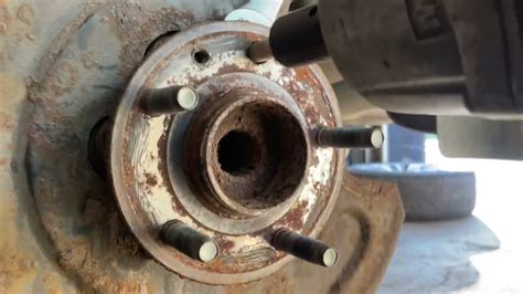 Wheel bearing stuck on shaft. .  <a href=https://bq.onyxtec.io/assets/images/u8...