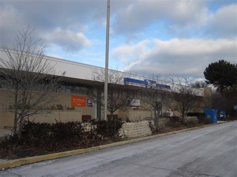 Wheeling IIllinoisL Post Office 60090 — Post Office Fans