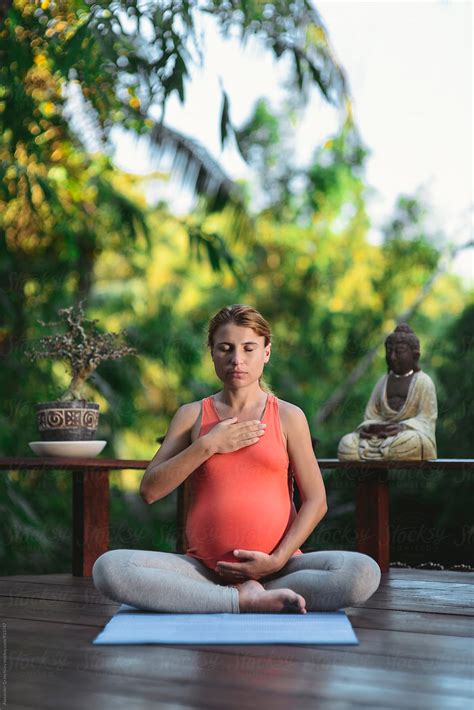 When A Pregnant Woman Should Meditate