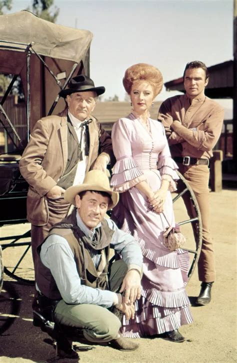 When did amanda blake leave gunsmoke. Also, the story itself, while not all that original, was well written and suspenseful. Out of the 5 GUNSMOKE movies that were made I felt that this one was the best. Secondly, this movie did a fine job of bringing back the original cast members. Amanda Blake as "Kitty" and Buck Taylor as "Newly O'brien" helped to give this movie an authentic feel. 